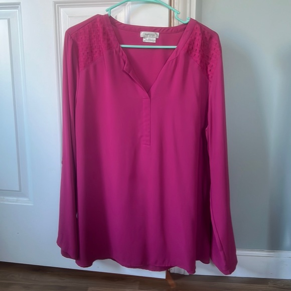 Van Heusen Tops - ⭐5/$25-Van Heusen large blouse like new